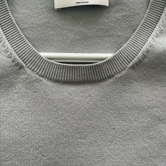 Aritzia sculpt knit empire long sleeve - Picture 3 of 4